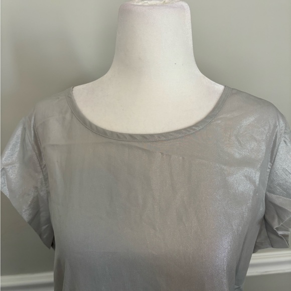 CHICO’S Metallic Lightweight Top - Picture 2 of 7